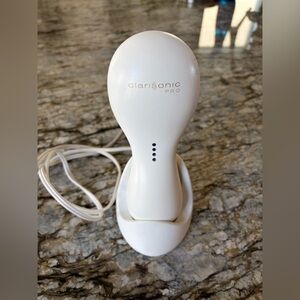 Clarisonic Pro White Cleansing Device